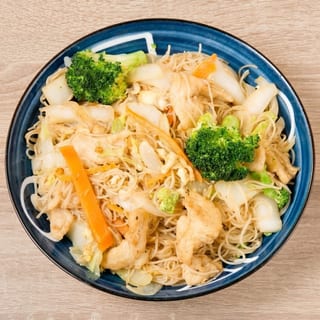 Chicken Pan Fried Rice Noodle